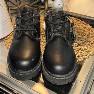 Lugz Stylish Black Boots for boys